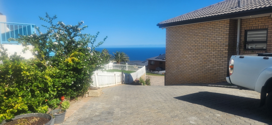 6 Bedroom Property for Sale in Dana Bay Western Cape